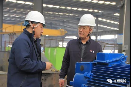 河南工業(yè)大學機電工程學院院長、碩士研究生導師惠延波教授等一行蒞臨東起集團參觀考察